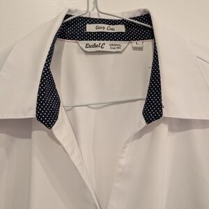 Women's n's White Shirt with Polka Dot Collar